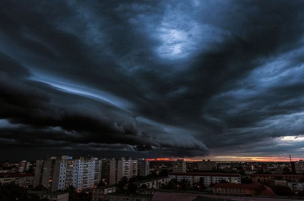 Тучи над городом