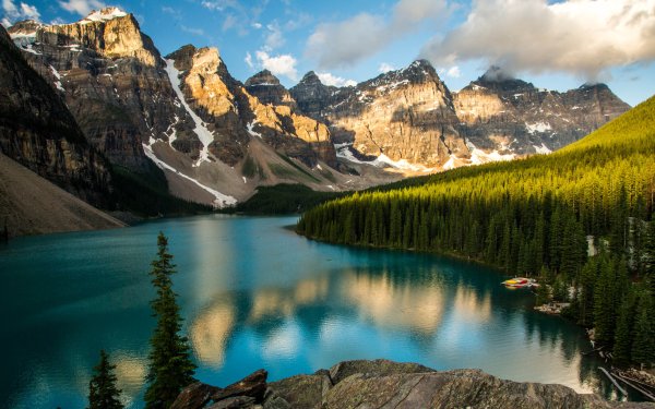 Долина десяти пиков озеро Морейн Альберта Канада