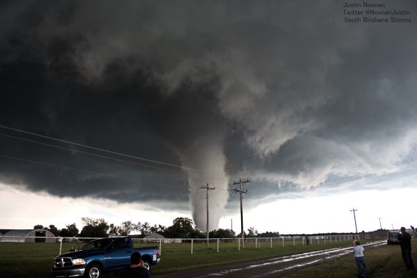 Торнадо смерть