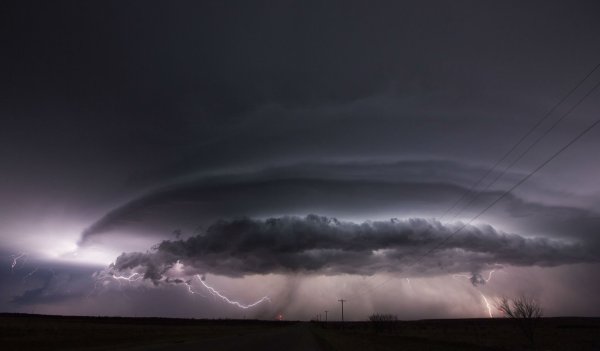 Смерч в небе