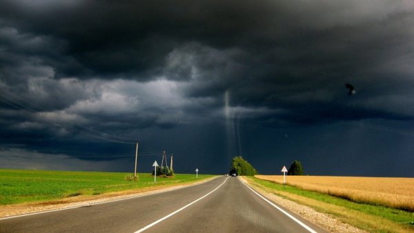 Гроза вдали