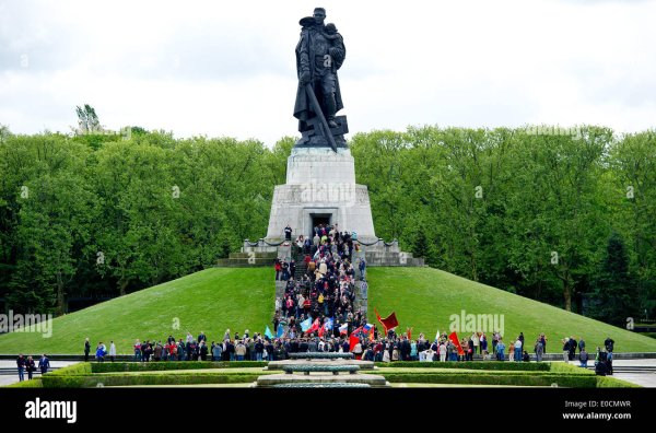 Трептов-парк мемориал в Берлине