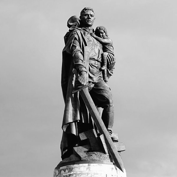 Вучетич воин-освободитель