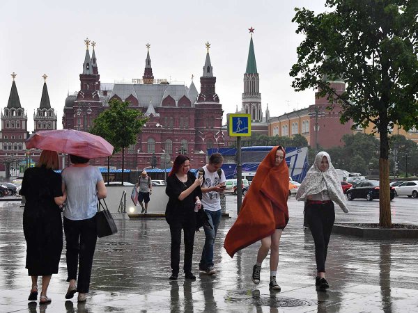 Сильный дождь в Москве