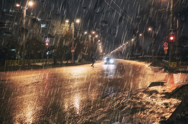 Город вечер дождь