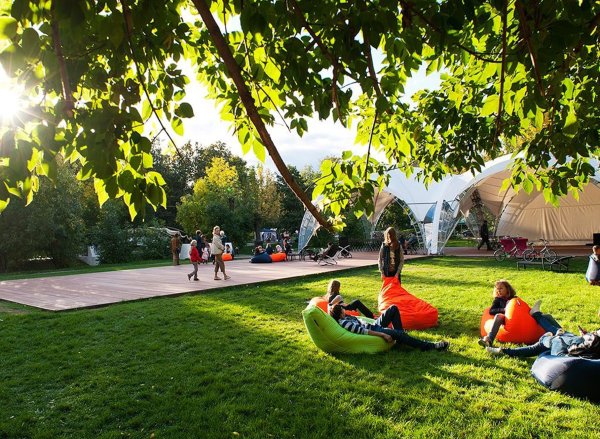 Парк красная Пресня шатры