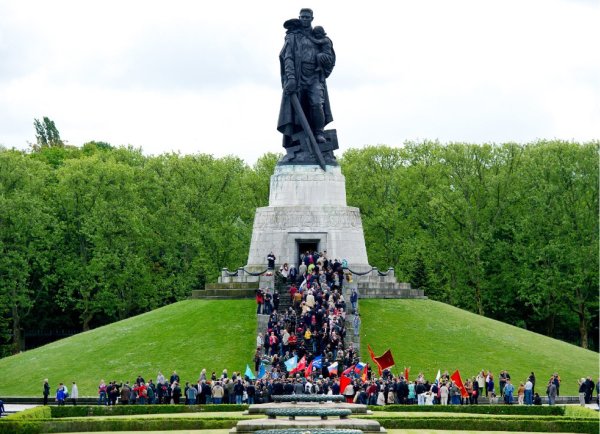 Трептов-парк мемориал в Берлине
