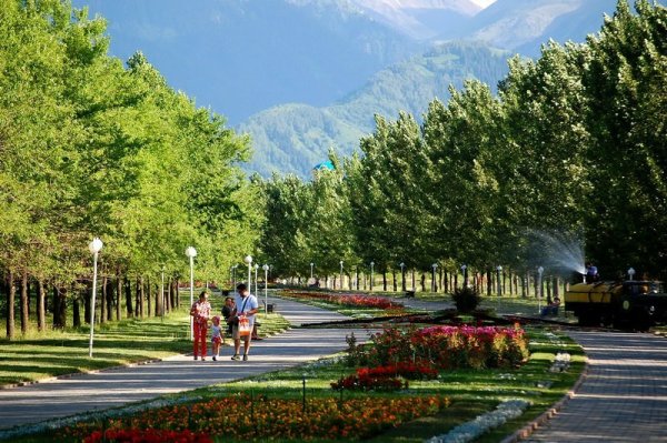 Алма Ата президентский парк