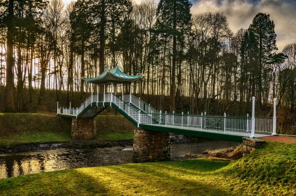 Парк Измайлово мостик у ручья