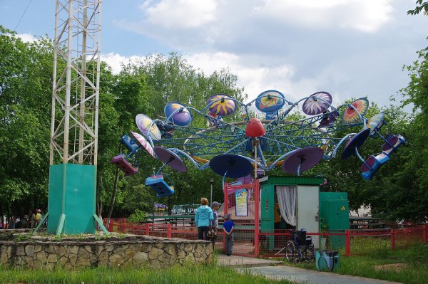 Парк Победы Набережные Челны аттракционы
