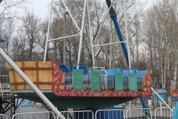 Емеля аттракцион Липецк парк Победы