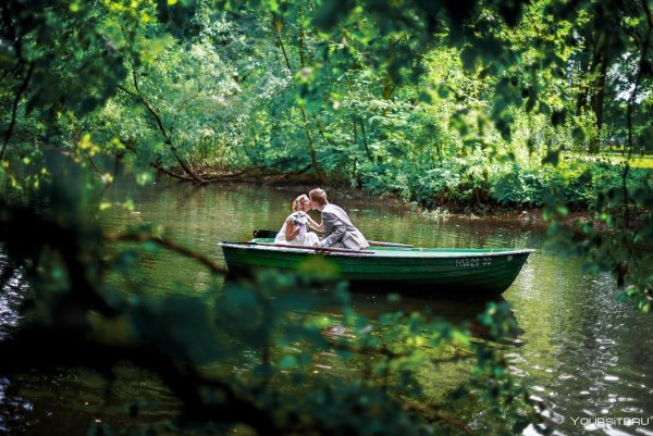 Двое в лодке