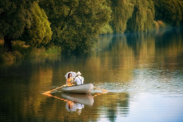 Плыть по реке