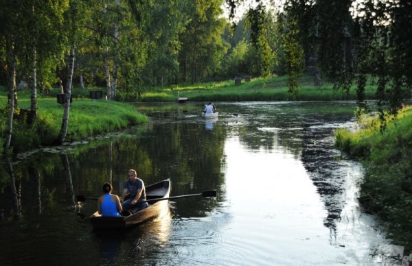 Нижний Царицынский пруд лодки