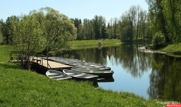 Лодочная станция в Павловский парке