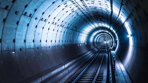 Тоннель метрополитена