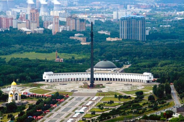 Парк Победы на Поклонной горе Москва