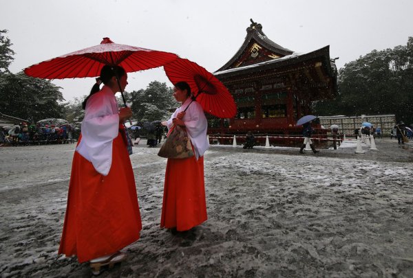 Снег в Токио