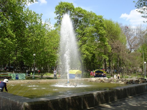 Фонтан в городском парке Орел