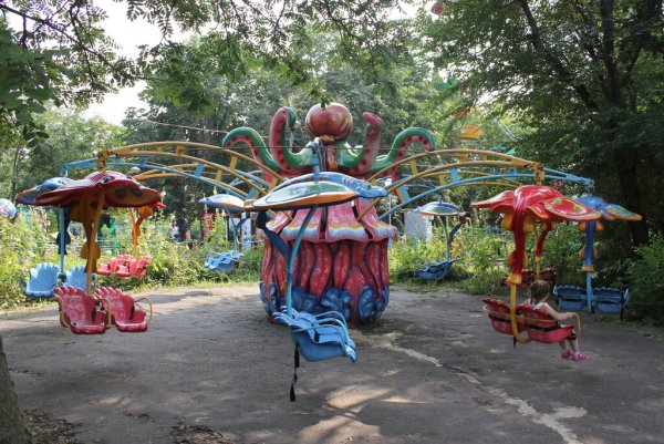 Город орёл аттракционы в парке