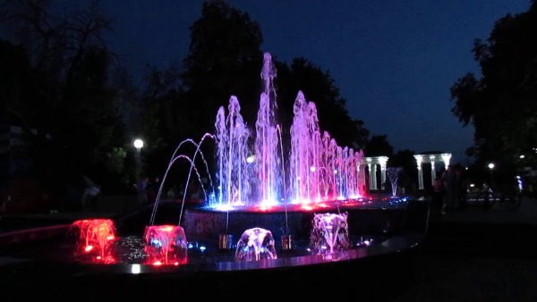 Городской парк Орел фонтан