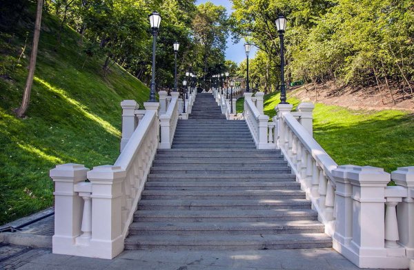 Каменная лестница Петергоф