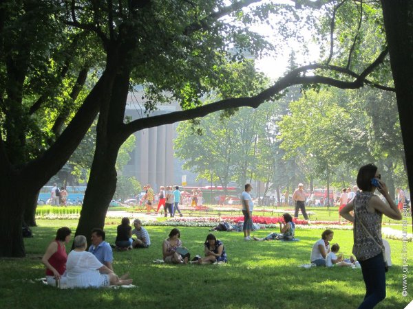 Лето парк люди