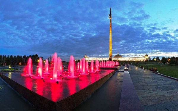 Поклонная гора фонтаны