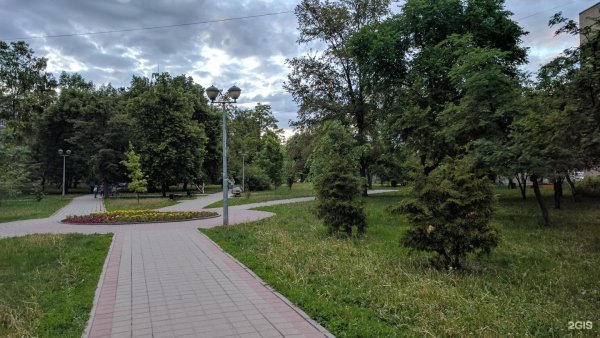 Сквер Зои Космодемьянской ковров