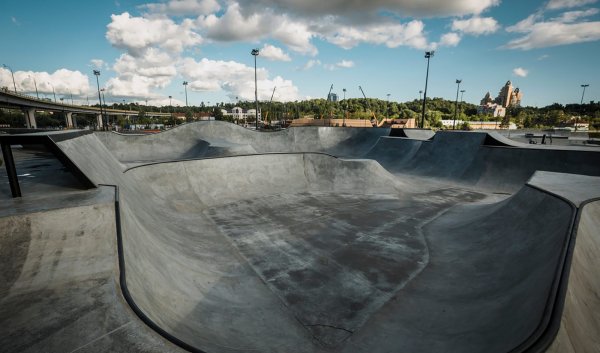 Самый большой скейт парк в России Урам