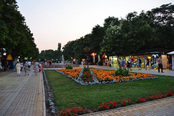 Город Ейск парк Поддубного