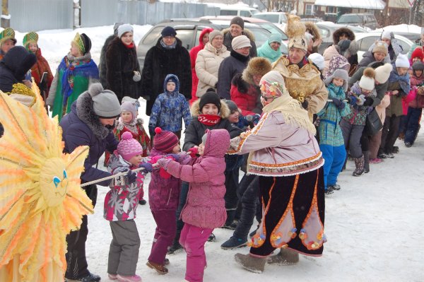 Декорации на Масленицу
