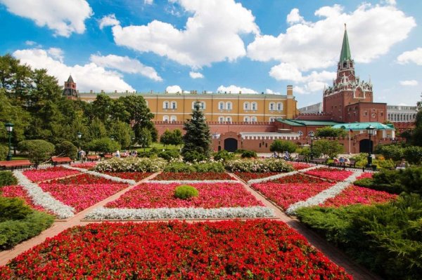Александрийский сад в Москве