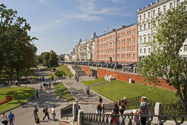 Александровский сад Москва