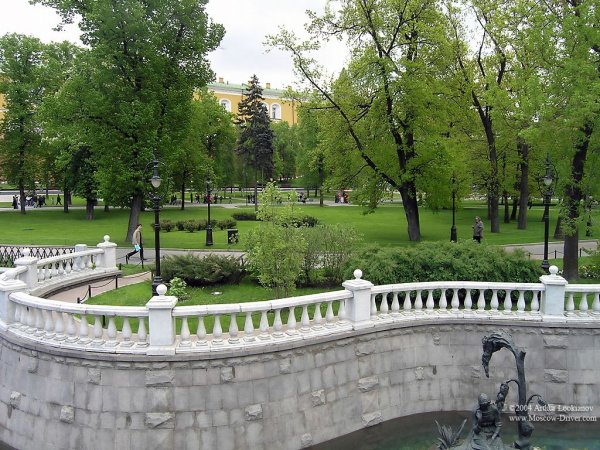 Александровский сад Москва набережная