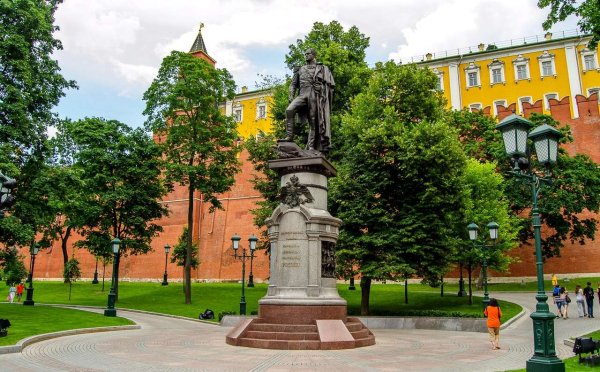 Александровский парк Москва