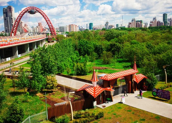 Крылатское парк аттракционов