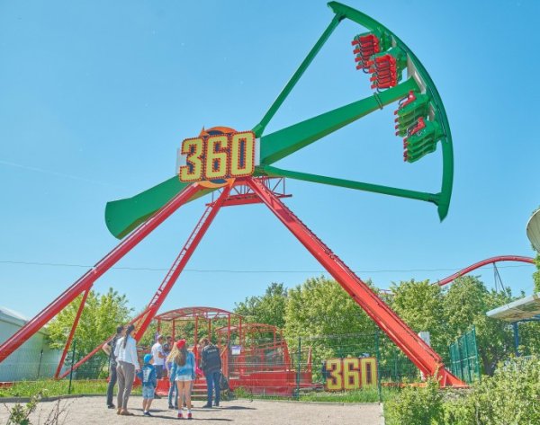 Парк аттракционов сказка в Крылатском