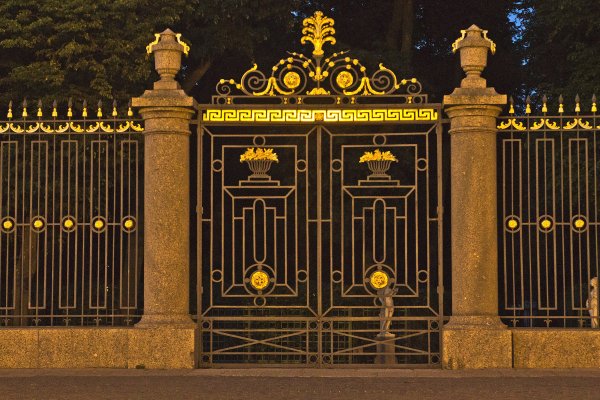 Ограда летнего сада в Санкт-Петербурге