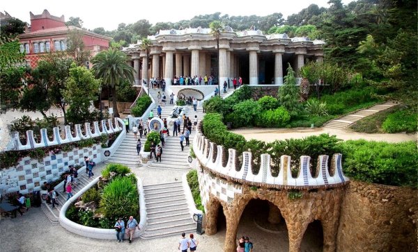 Парк Гуэль в Барселоне