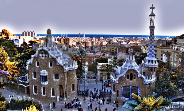 Пряничные домики Барселона Испания Гауди