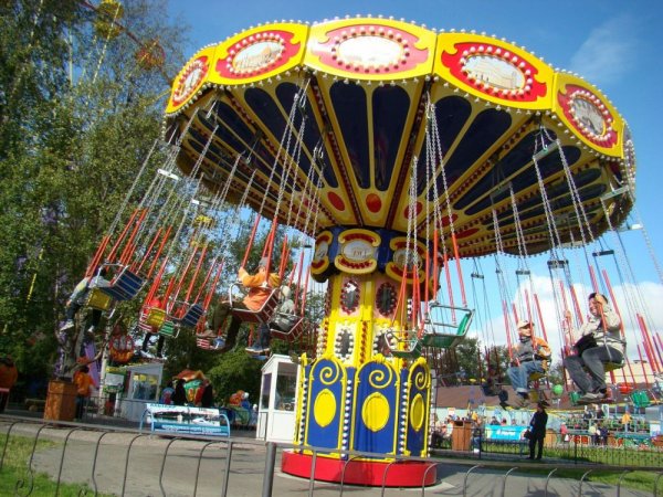 Аттракционы в Архангельске потешный двор