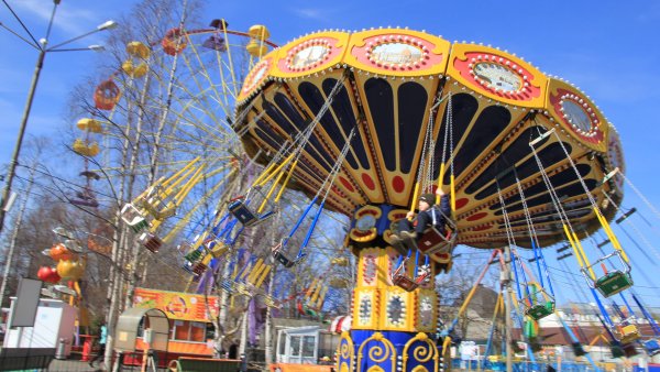 Аттракционы в Архангельске потешный двор