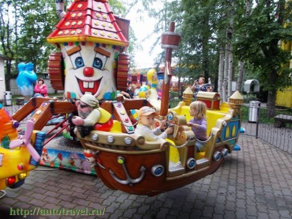 Аттракционы в Архангельске потешный двор