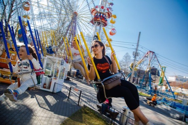 Александровский парк Киров аттракционы