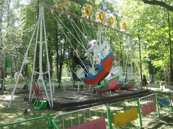 Аттракционы лодочки парк тополя Оренбург