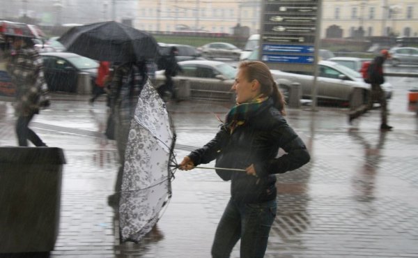 Штормовое предупреждение в Москве