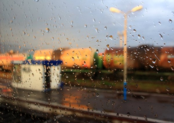 Фасады в дождливую погоду