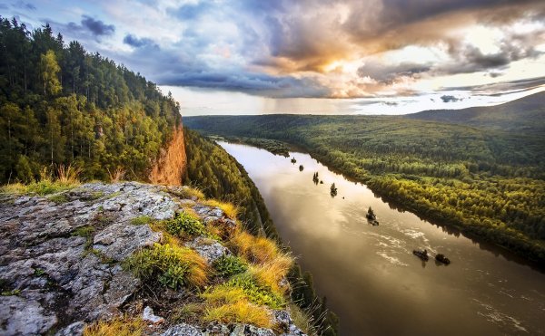 Река Вишера и камень Ветлан