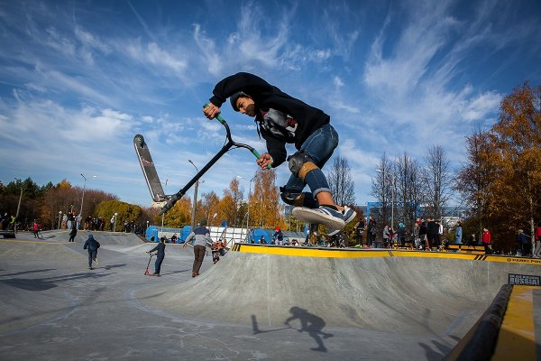 Парк Добросельский скейт парк